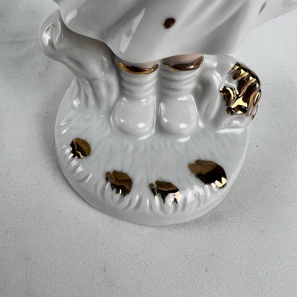 Vintage Capodimonte Girl Figurine-Fine Porcelain-White/Gold Dress-Italy - Picture 7 of 10